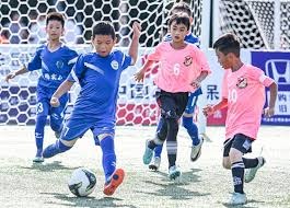 曼联更衣室内讧，拉什福德与队友冲突